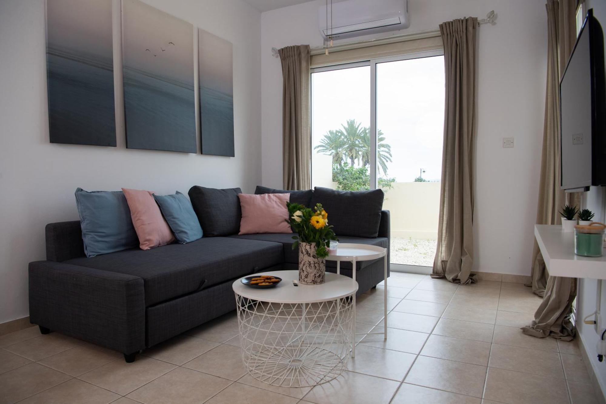 Apartment Path Beachfront